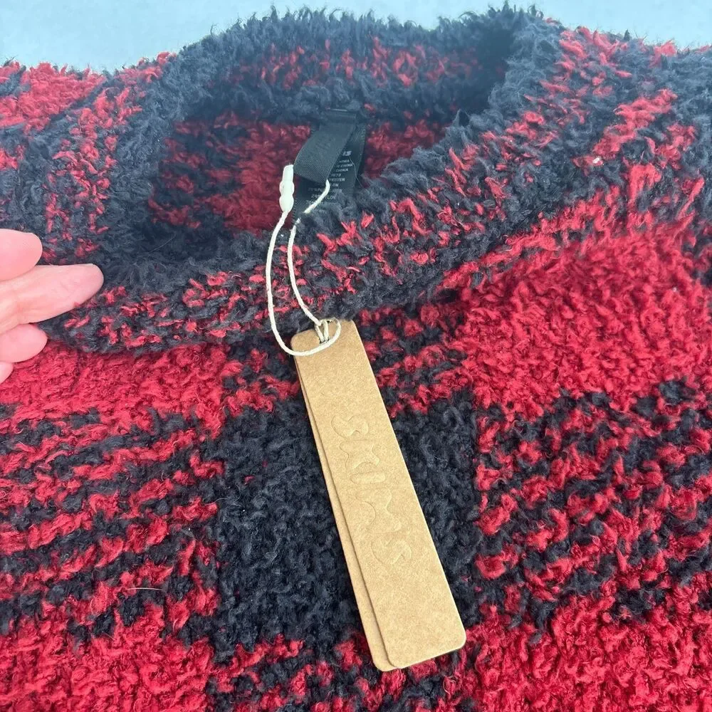 Skims Buffalo Plaid Pullover Women's S/M Red Black Check Cozy Soft Fuzzy NWT - Picture 4 of 8